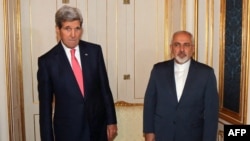 U.S. Secretary of State John Kerry (left) and Iranian Foreign Minister Mohammad Javad Zarif in Vienna (file photo)