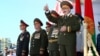 Аляксандар Лукашэнка прымае парад 3 ліпеня, архіўнае фота