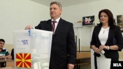 Ѓорге Иванов гласа на првиот круг од претседателските избори во Скопје.