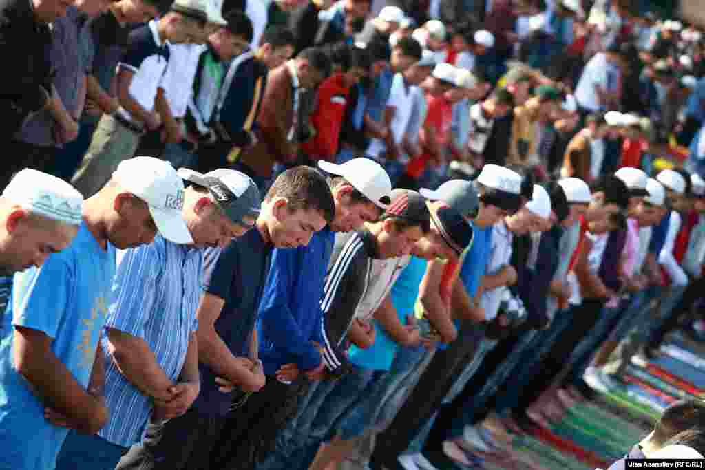 Ramadan namaz Bishkek Kyrgyzstan 29 July 2014 