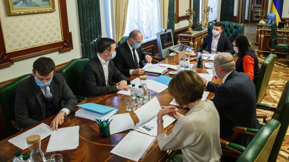 pozicii-kolomoyskogo-usililisy-davlenie-na-nbu-prodolghaetsya-fursa «Позиции Коломойского усилились, давление на НБУ продолжается» - Фурса