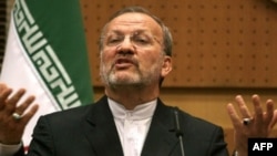 آقای متکی می گوید: «در مذاکرات تهران هيچ صحبتی از تاريخ مشخصی مطرح نبود.» (عکس: AFP)