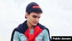17-летний Джасур Ибрагимов, которого забили до смерти в медицинском колледже в Ташкенте. 