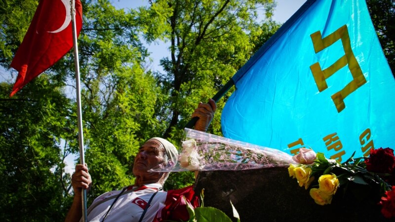 Украинада крым татарларынын депортациясын эскеришүүдө