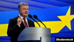 Порошенко: йдеться фактично про підготовку Кремлем до наступного кроку агресії проти нашої держави