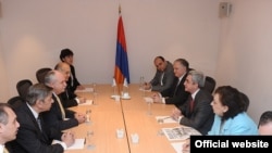 Встреча президента Армении Сержа Саргсяна с представителями армянской общины Греции, Афины, 19 января 2011 г. 