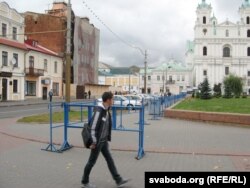 У Горадні абгарадзілі Савецкую плошчу