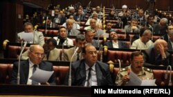 لجنة الخمسين لكتابة الدستور المصري في أحد إجتماعاتها.