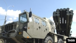 Russia -- Smerch 9K58 multiple launch rocket system on display at the MVSV 2008 international exhibition of weapons and military equipment in Krasnaya Presnya, 20Aug2008