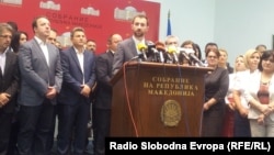 Архивска фотогарфија: Илија Димовски, пратеник од владејачката ВМРО-ДПМНЕ на прес-конференција во македонското Собрание.