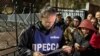  «Репортери без кордонів» повідомлялb про сотні випадків порушень прав журналістів у Білорусі з моменту виборів, у тому числі 290 затримань