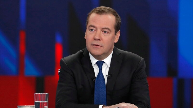 Медведев гуфт, ҷинояткорӣ дар байни муҳоҷирон зиёд шудааст