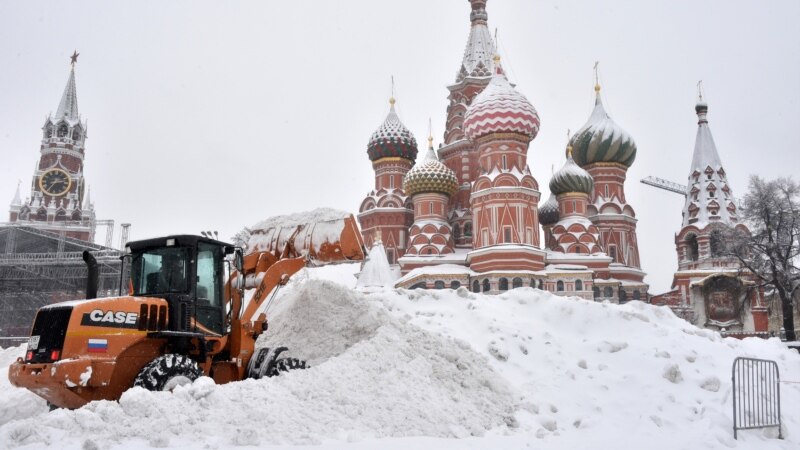 Առատ ձյունն «աննախադեպ իրավիճակ» է ստեղծել Մոսկվայում 