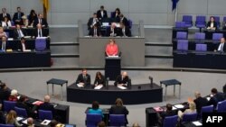Канцлер Німеччини Ангела Меркель в парламенті, 17 липня 2015 року