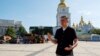 Ivan Zsdanov, Navalnij egyik legszorosabb szövetségese és korrupcióellenes alapítványának elnöke a Reuters hírügynökségnek nyilatkozik Kijevben az Ukrajna elleni háborúról 2022. június 8-án