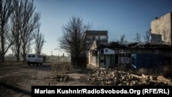 Разрушенные дома в Красногоровке. 2016 год