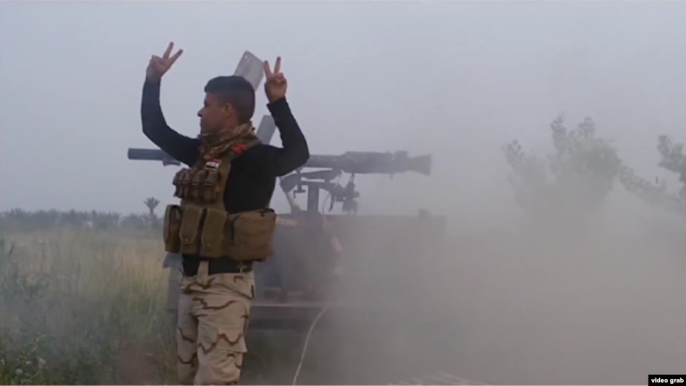 Fortcat speciale irakiane duke luftuar kundër militantëve të Shtetit Islamik