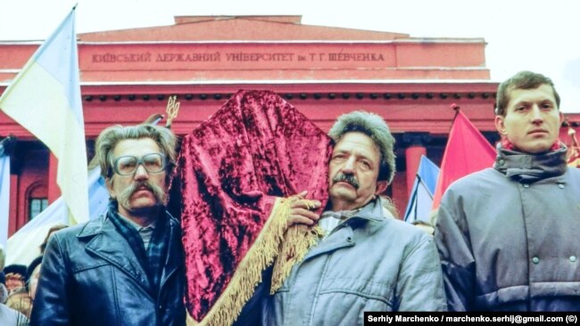 Унікальні фото перепоховання Стуса, Литвина і Тихого у 1989 році