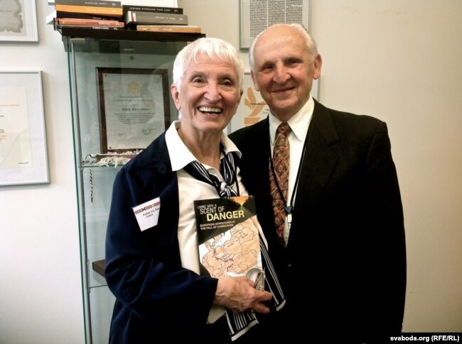 Вячка Станкевіч з жонкай Джоан у Празе, травень 2013