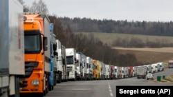 Колонна грузовиков на белорусско-литовской границе, 19 марта