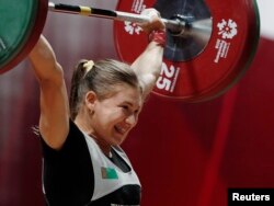 Tomusky ХVIII Aziýa oýunlarynda türkmenistanly agyr atletikaçy Kristina Şermetowa 53 kilograma çenli agram derejede çykyş edip, kümüş medaly almagy başardy.