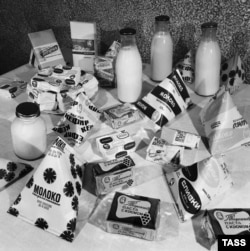 Советская молочная продукция. Фотография 1969 года