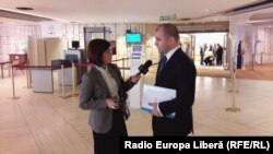 Corespondenta Europei Libere Eugenia Pogor, în dialog cu ministrul moldovean al justiţiei Vladimir Cebotari