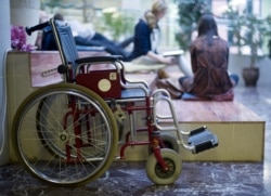 Инвалидная коляска. Иллюстративное фото.