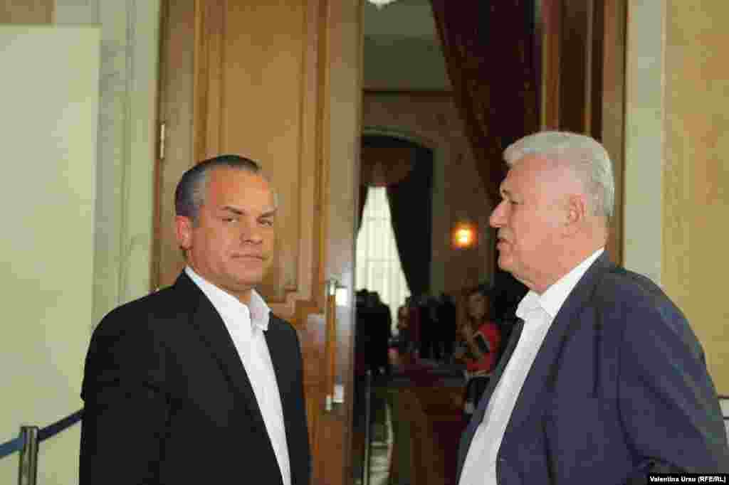 30 mai 2013. Vladimir Voronin şi Vladimir Plahotniuc în parlament