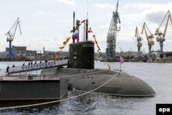 Nou lansatul submarin 'Novorossisk'.