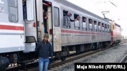 Voz sa izbeglicama u Tovarniku, Hrvatska