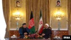 Iran- Presidenti Hassan Rouhani takohet me homologun e tij nga Afganistani Hamid Karzai në Teheran, 08 dhjetor 2013