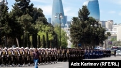 Подразделения азербайджанской армии во время военного парада в Баку (архив)
