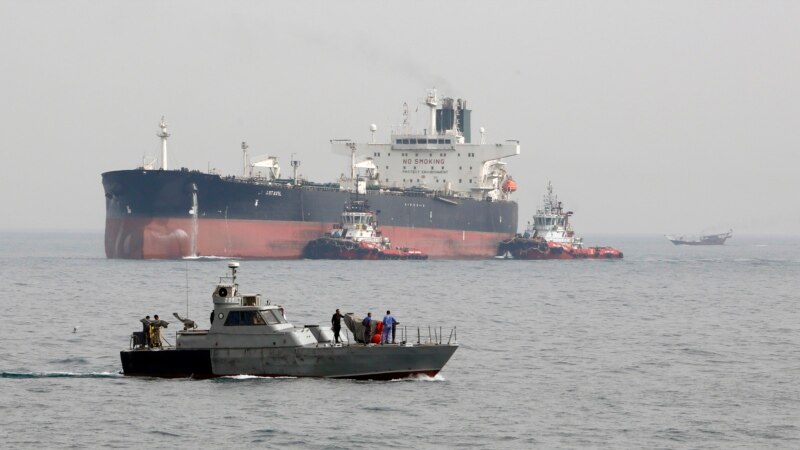 Сауд Арабиясы Ирандын бузулуп калган танкерин куткарды