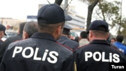 Polis