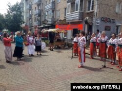 Украінцы віталі песьнямі