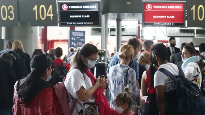 В Стамбуле граждан РФ снимают с рейсов Turkish Airlines в Латинскую Америку