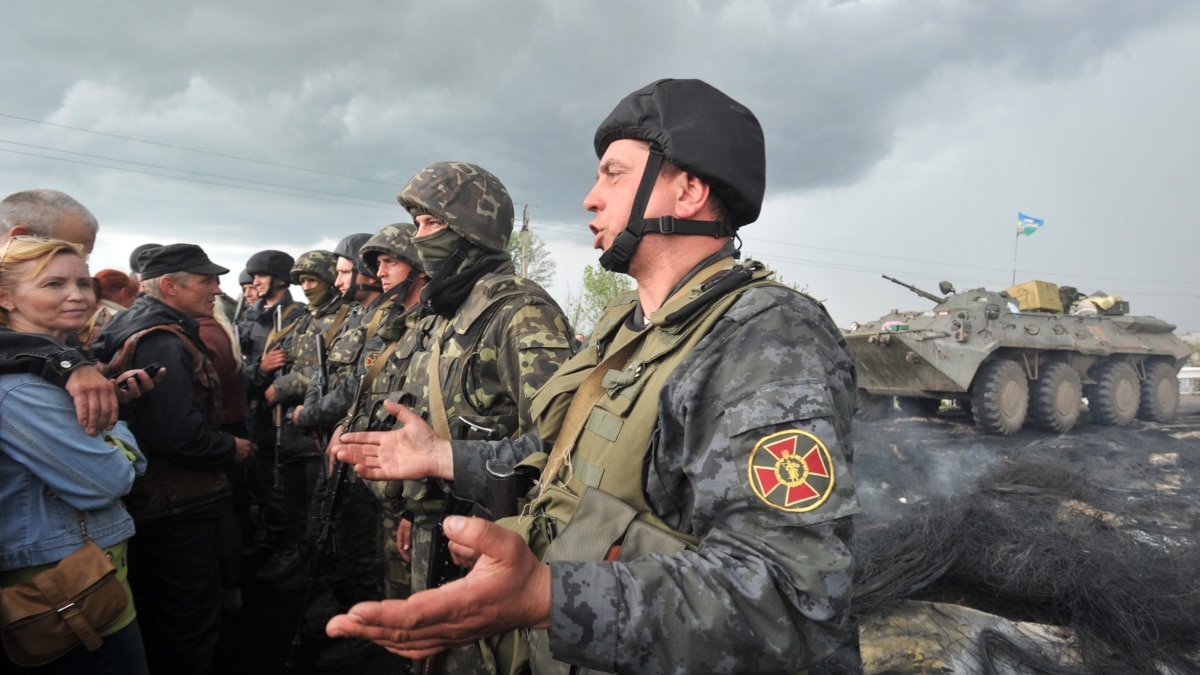 Группа стрелкова славянск 2014. Живой щит фото. Кировоградский спецназ в донецком аэропорту. Славянск ополчение 2014 год. Бои за краматорск.
