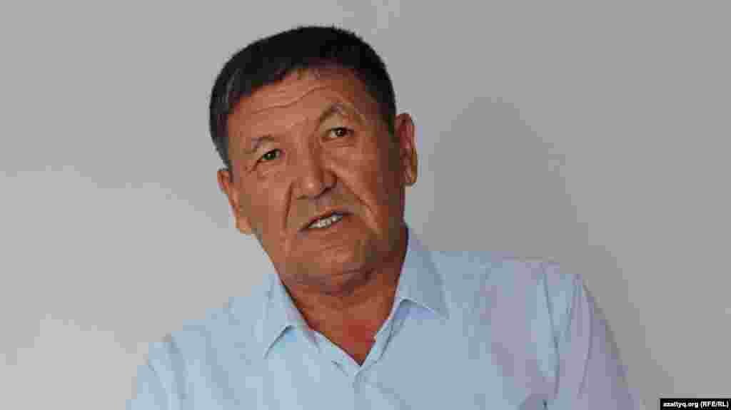 Заведующий сектором акимата сельского округа Мухамедали Азимбаев говорит Азаттыку, что в Шукырсае планируют построить школу на 300 мест. "Место строительства сейчас обсуждается", – сказал он, не уточнив, когда начнется строительство.