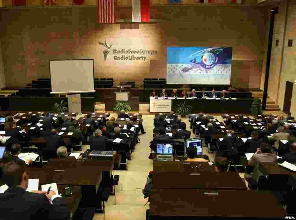 On October 23-24, RFE/RL and the Warsaw-based Economic Forum cosponsored a major conference on global energy security. The event brought together nearly 100 leading policymakers and energy experts from around the world....(more)