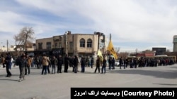 Human chain made by Hepco workers around the main square of Arak.