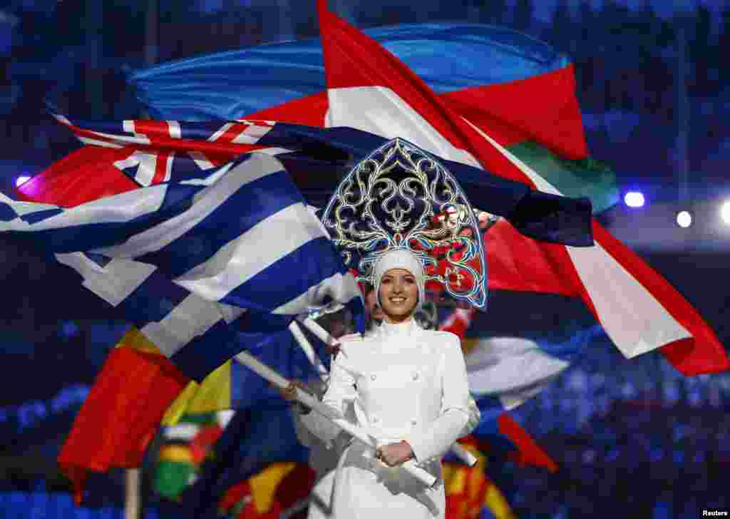پرچم کشورهای شرکت کننده در المپیک زمستانی سوچی