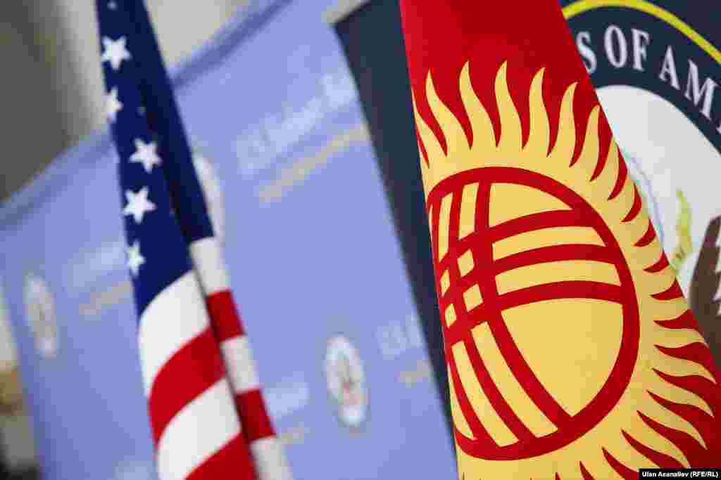 Кыргызстан менен АКШнын мамилеси расмий Бишкек өлкө эгемендүүлүгүн жарыялагандан кийин эле түптөлгөн.&nbsp;