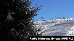 Скијачки центар Попова Шапка