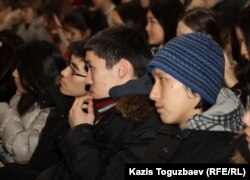 Студенттер. Алматы, 27 қаңтар 2012 жыл. (Көрнекі сурет)