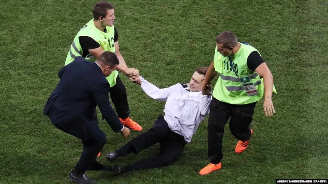 În 2018, grupul Pussy Riot a întrerupt finala Cupei Mondiale de Fotbal.
