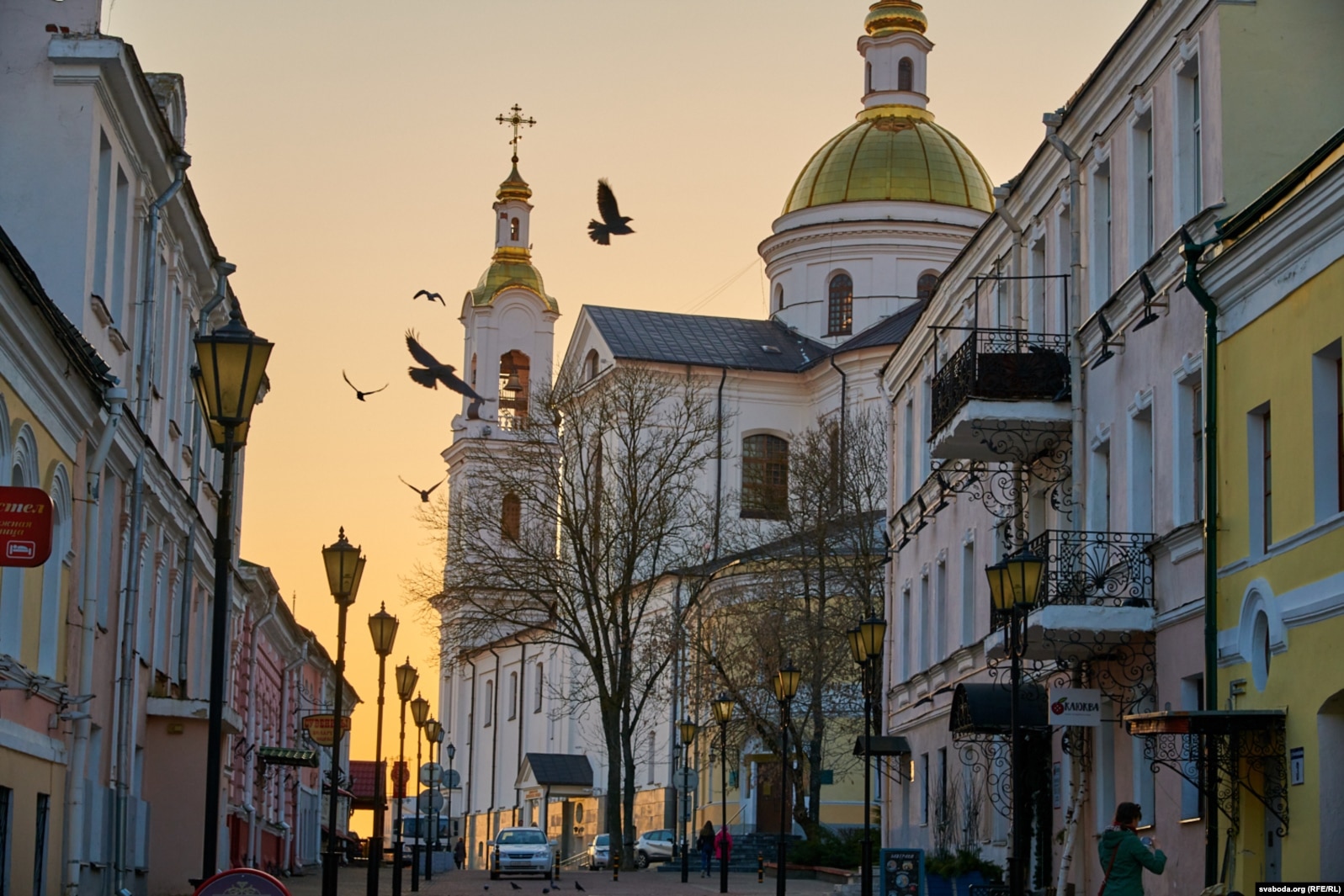 Пешаходная вуліца камісара Крылова (Усьпенская) і Ўсьпенскі сабор