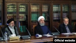 File photo - President Hassan Rouhani (center), head of Judiciary Ibrahim Raeisi (left), and Speaker of Parliament, Ali Larijani in a meeting of Islamic Republic leaders to sort out economic problems. June 09, 2019.