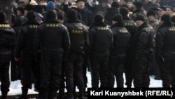 Сотрудники сил безопасности Казахстана. Иллюстративное фото.