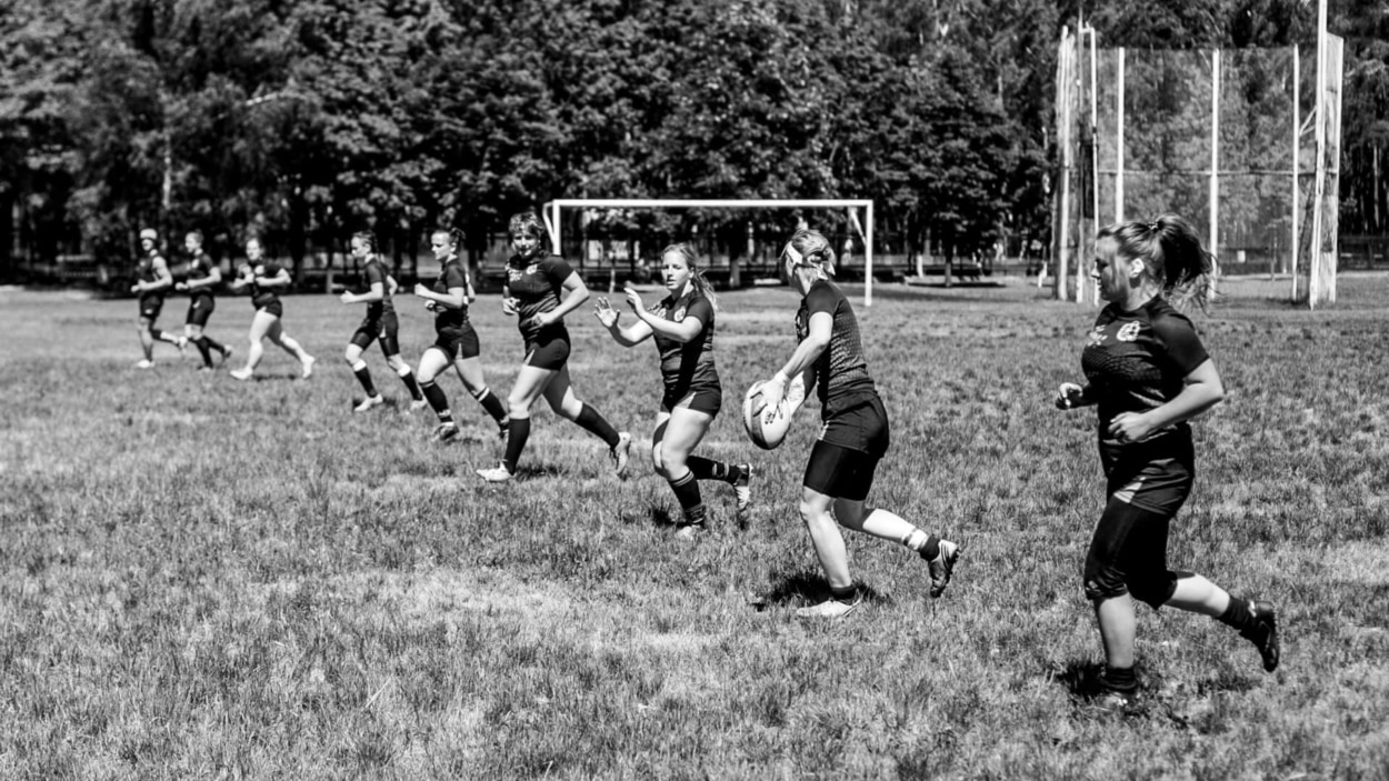 rugby players, photo by Uladz Hrydzin